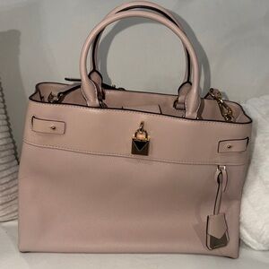 Michael Kors Gramercy Pebbled
Leather Satchel